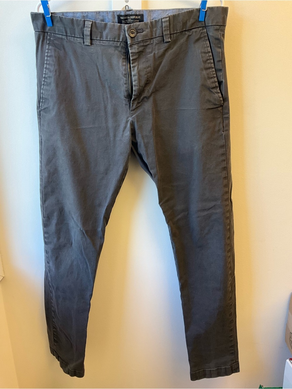 Banana Republic Men's Charcoal Gray Chino Pants